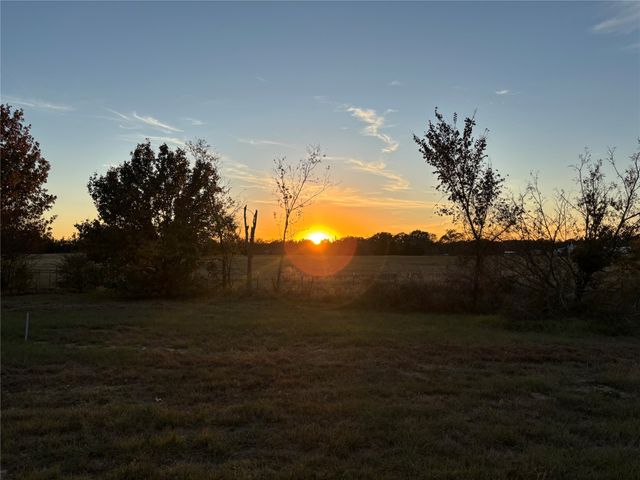 728 County Road 44050, Powderly, TX 75473
