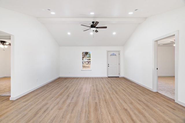 728 County Road 44050, Powderly, TX 75473