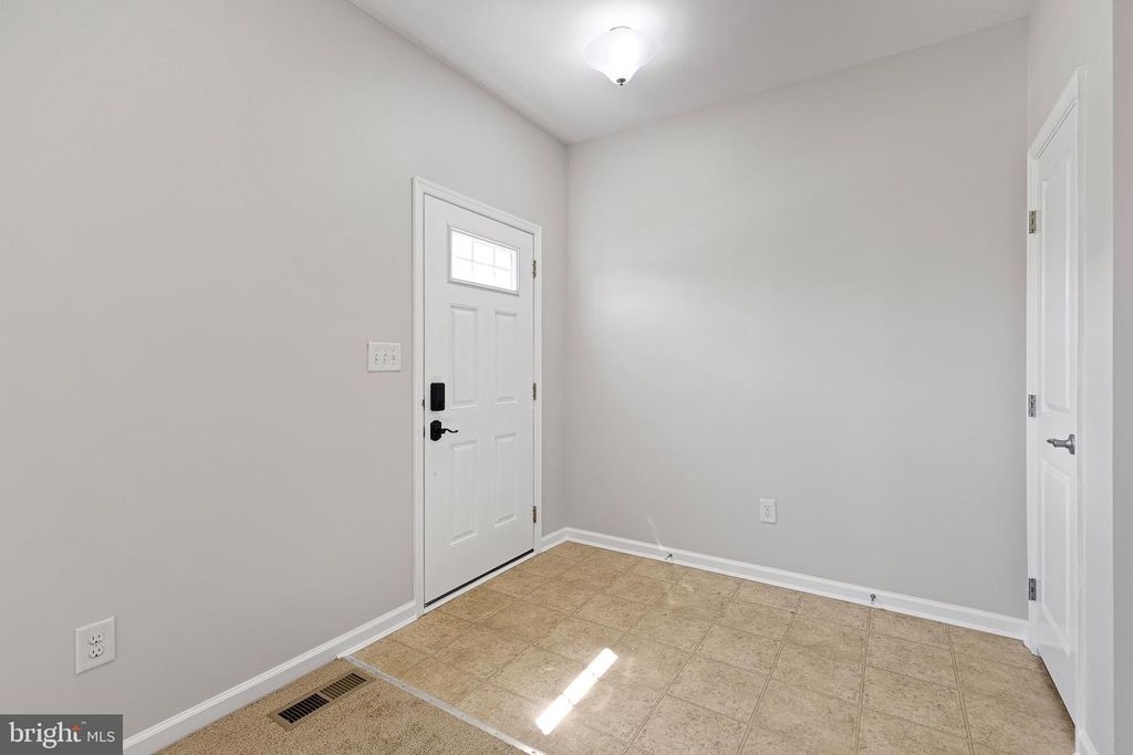 Image 2 of property listing at 145 ABBIGAIL XING, Townsend, DE 19734