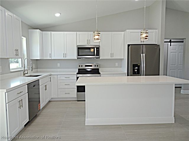 3040 Buttercup Lane, Lake Placid, FL 33852