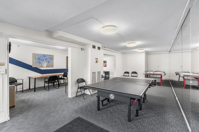 250 Hammond Pond Pkwy 1006N, Newton, MA 02467