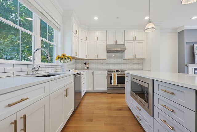 47 Mansfield St 45, Boston, MA 02134