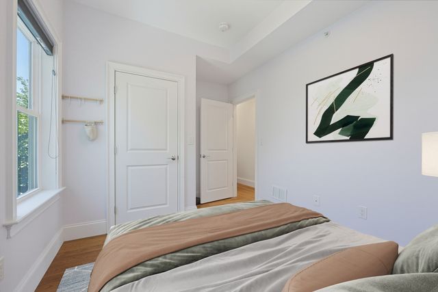 47 Mansfield St 45, Boston, MA 02134
