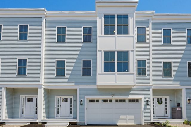 47 Mansfield St 45, Boston, MA 02134
