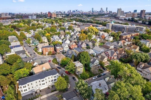 47 Mansfield St 45, Boston, MA 02134