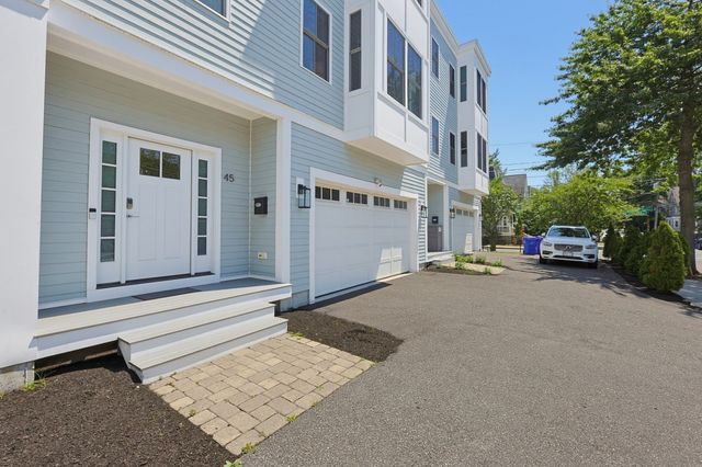 47 Mansfield St 45, Boston, MA 02134