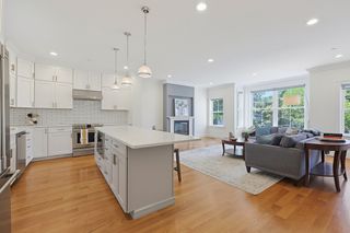 47 Mansfield St 45, Boston, MA 02134
