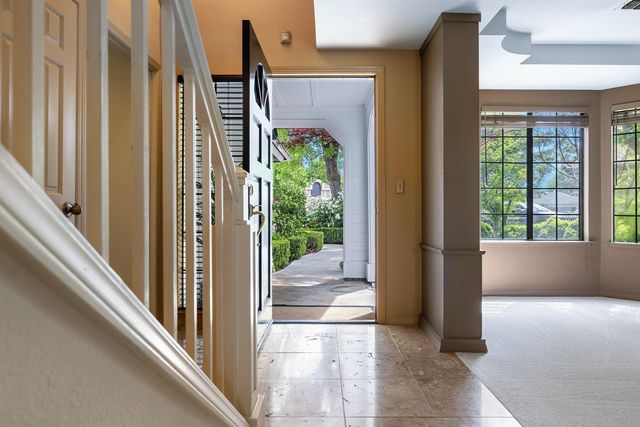 637 E Pintail Circle, Fresno, CA 93730