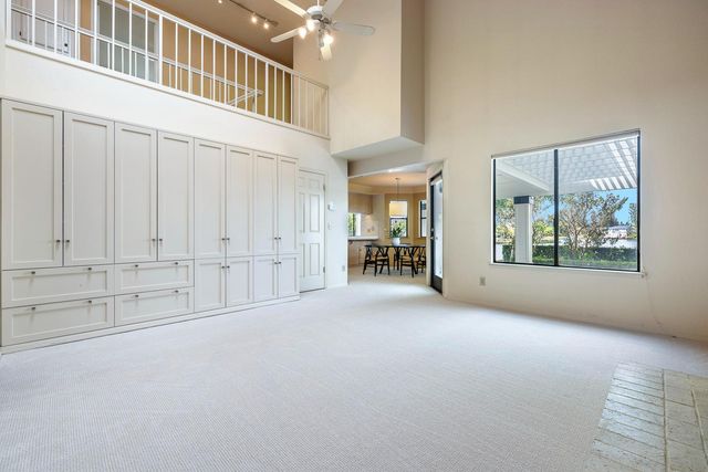 637 E Pintail Circle, Fresno, CA 93730