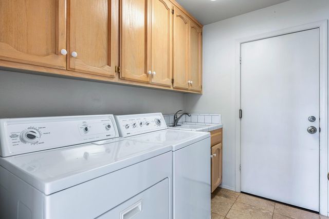 637 E Pintail Circle, Fresno, CA 93730