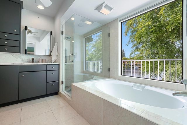 637 E Pintail Circle, Fresno, CA 93730