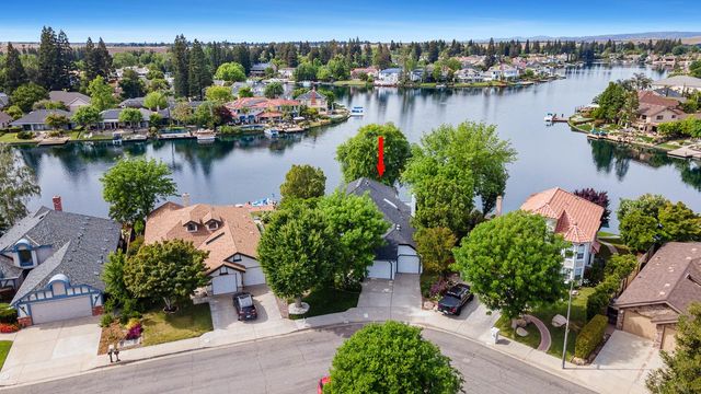 637 E Pintail Circle, Fresno, CA 93730