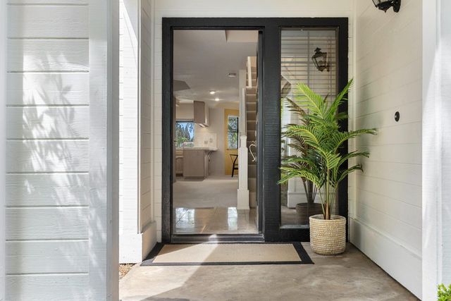 637 E Pintail Circle, Fresno, CA 93730