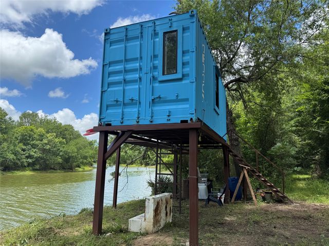 1312 County Road 2123, Palestine, TX 75801