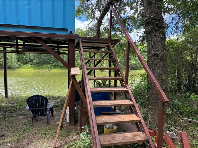 1312 County Road 2123, Palestine, TX 75801