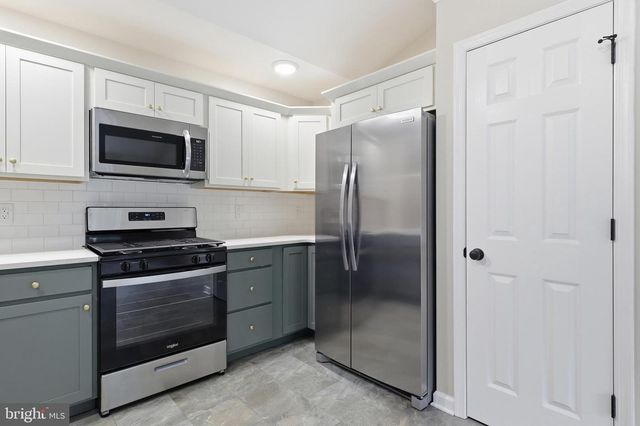 100 CEDAR DR, Dover, PA 17315