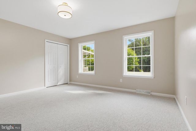 100 CEDAR DR, Dover, PA 17315