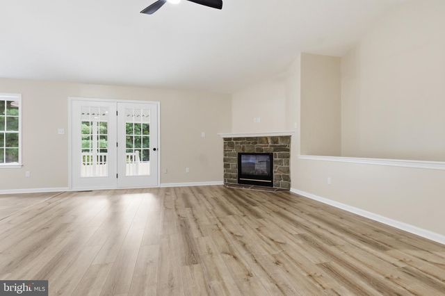 100 CEDAR DR, Dover, PA 17315