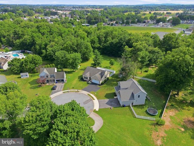 100 CEDAR DR, Dover, PA 17315