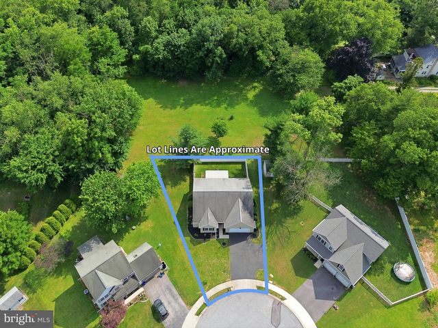 100 CEDAR DR, Dover, PA 17315