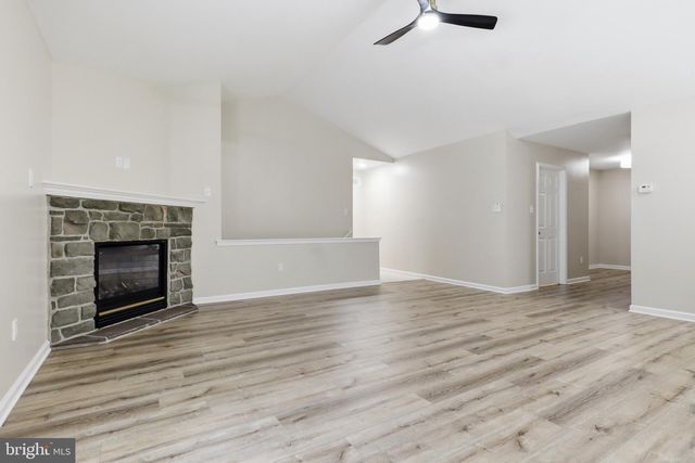 100 CEDAR DR, Dover, PA 17315