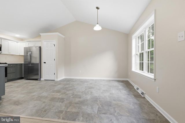 100 CEDAR DR, Dover, PA 17315
