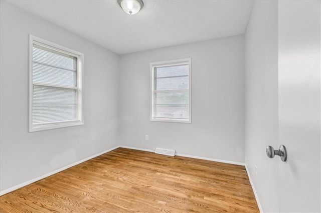 7920 NE San Rafael Drive, Kansas City, MO 64119