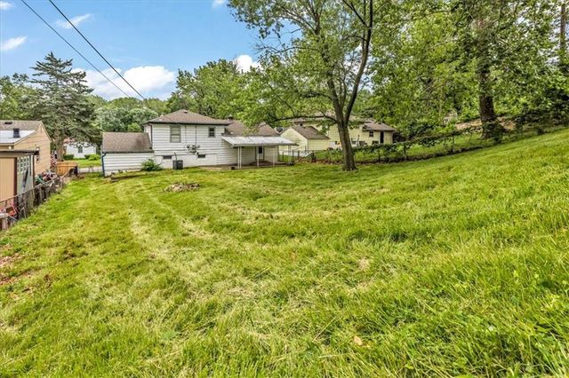 7920 NE San Rafael Drive, Kansas City, MO 64119