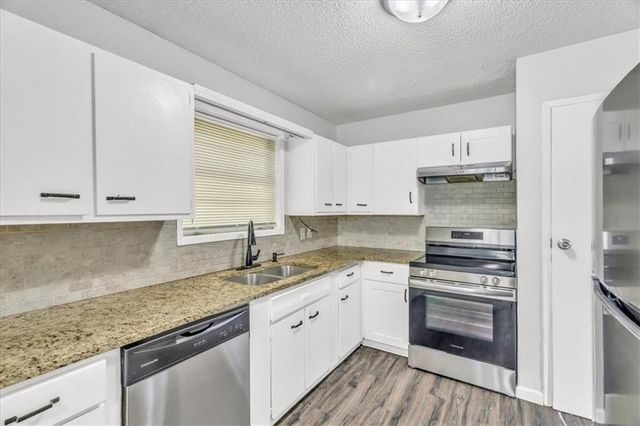 7920 NE San Rafael Drive, Kansas City, MO 64119