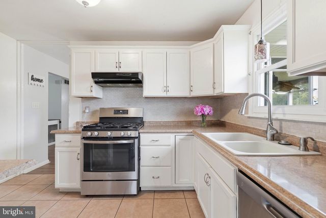 894 MICHAEL AVE, Vineland, NJ 08360