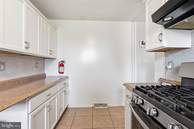 894 MICHAEL AVE, Vineland, NJ 08360