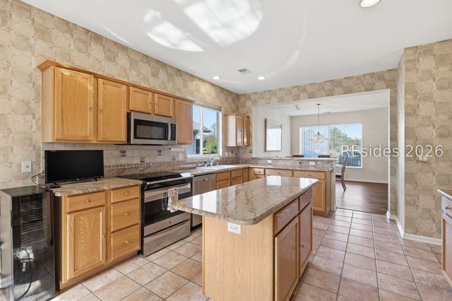 6 Hampton Cir, Bluffton, SC 29909