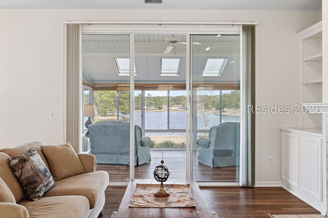 6 Hampton Cir, Bluffton, SC 29909