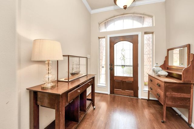 945 Autumn Brook Street, Seabrook, TX 77586