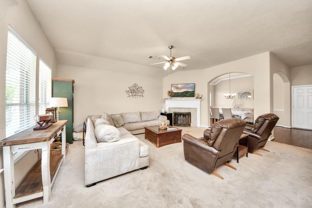 945 Autumn Brook Street, Seabrook, TX 77586