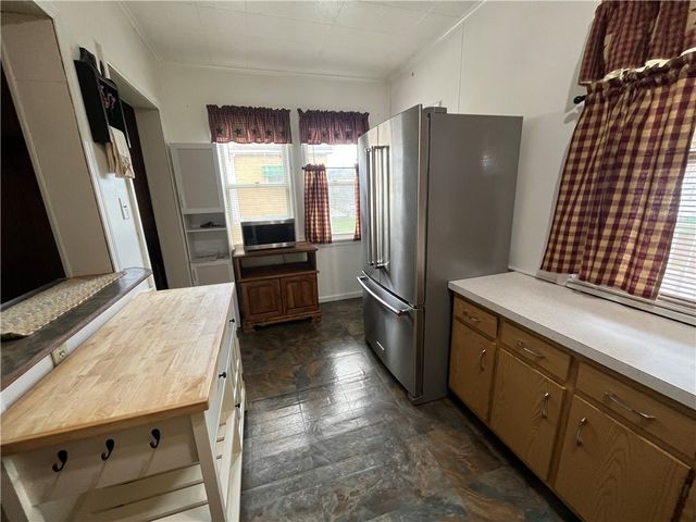4408 3rd St, Versailles Boro, PA 15132