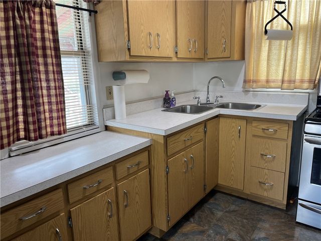 4408 3rd St, Versailles Boro, PA 15132