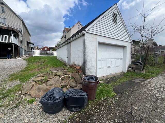 4408 3rd St, Versailles Boro, PA 15132