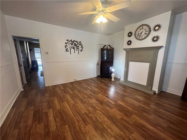 4408 3rd St, Versailles Boro, PA 15132