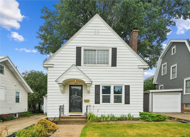 208 24th Street NE, Cedar Rapids, IA 52402