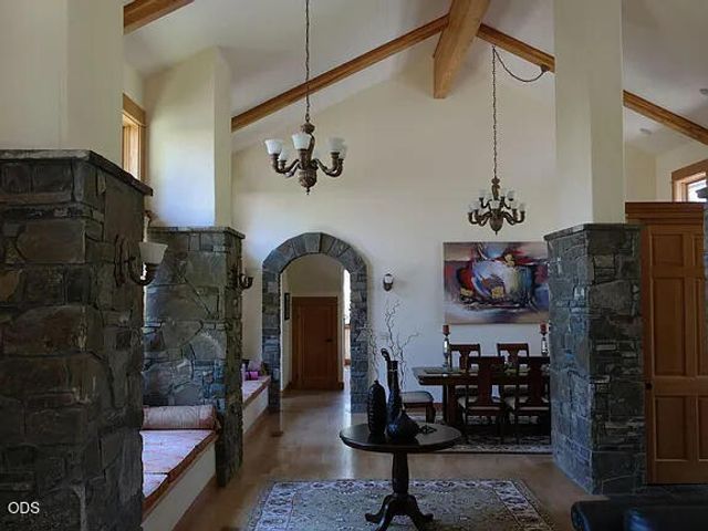 61858 Bunker Hill Court, Bend, OR 97702