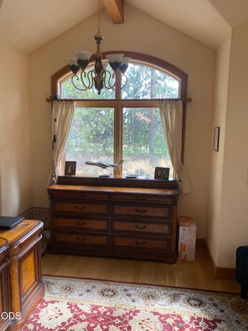 61858 Bunker Hill Court, Bend, OR 97702