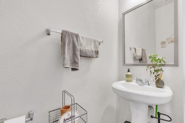 421 Conchillos DR, Georgetown, TX 78626