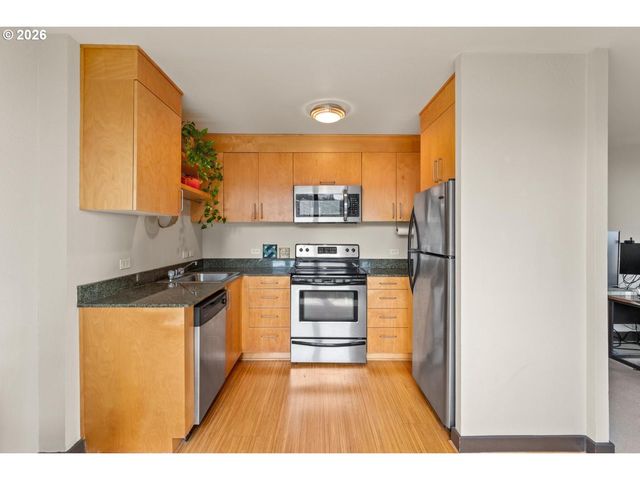 255 Sw HARRISON St 11H, Portland, OR 97201