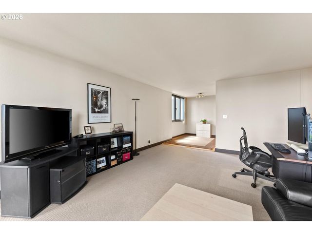 255 Sw HARRISON St 11H, Portland, OR 97201
