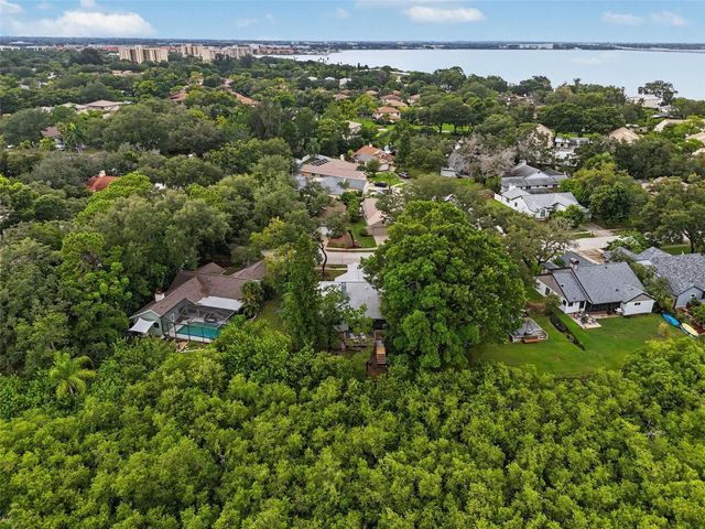 3010 LONGBROOKE WAY, Clearwater, FL 33760