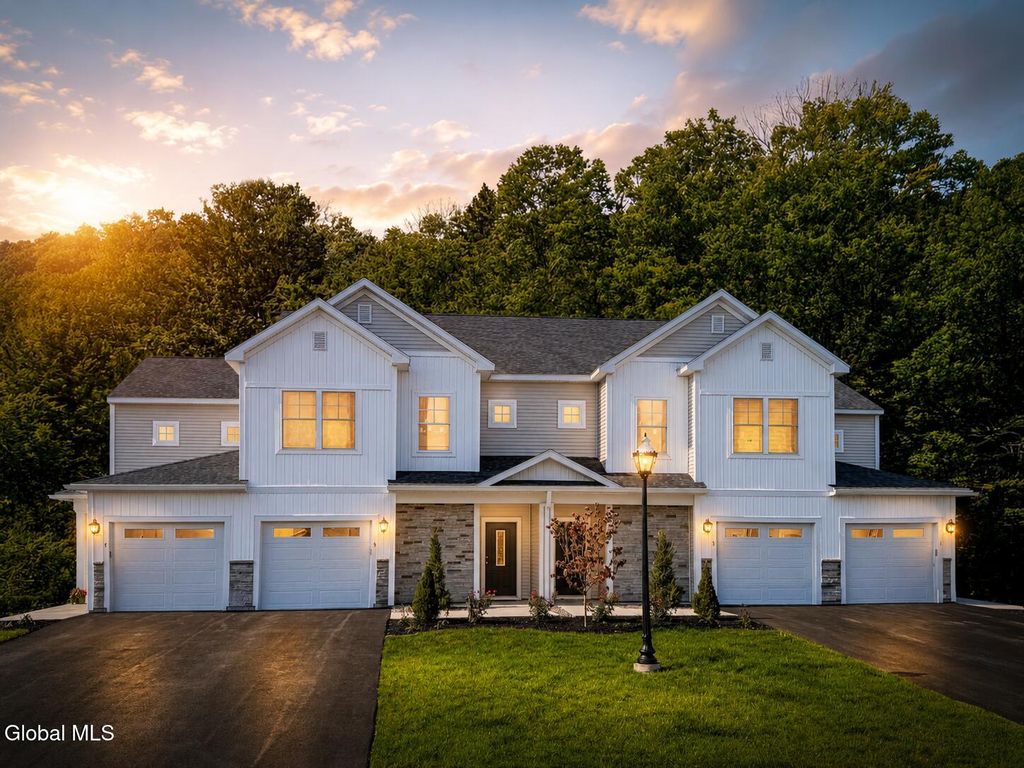 38 Reeds Hollow, Saratoga Springs, NY 12866