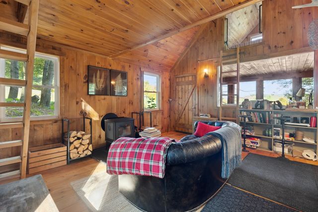 9671 VT Route 12, Barnard, VT 05031