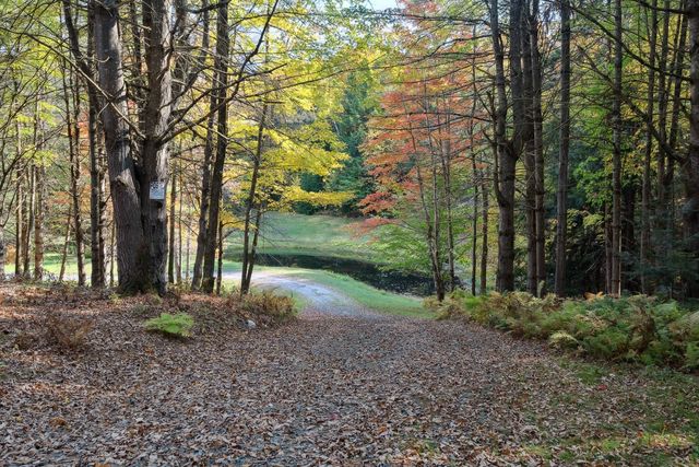 9671 VT Route 12, Barnard, VT 05031