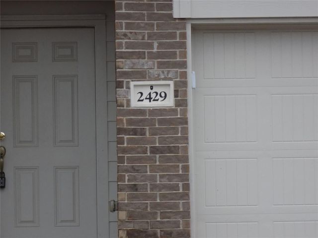 2429 Palisade Crest Drive, Rosharon, TX 77583